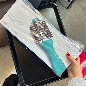 Moroccanoil Turquoise Round Hair Brush